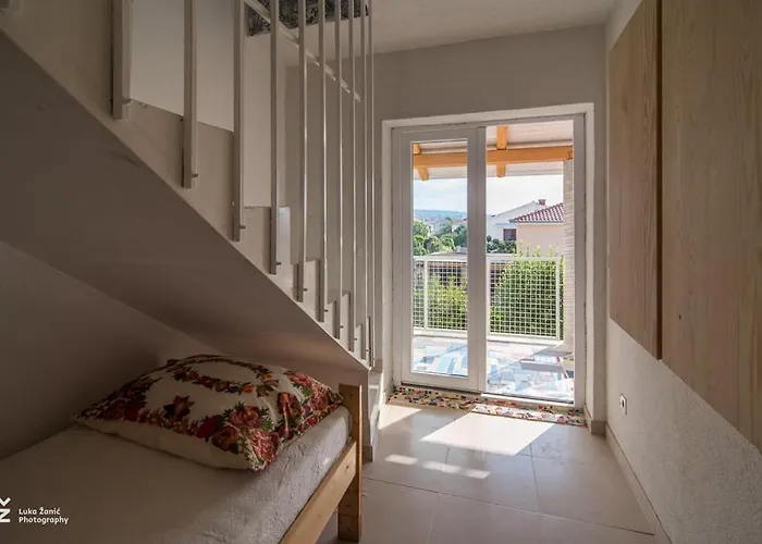 Popovic Apartment *